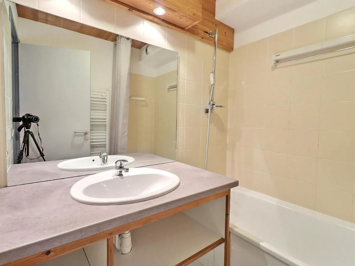 Appartement Skis Aux Pieds A La Tania - 2 Pieces, 31M², 4 Pers, Balcon, Proche Commerces - Fr-1-182A-17 Courchevel Apartman